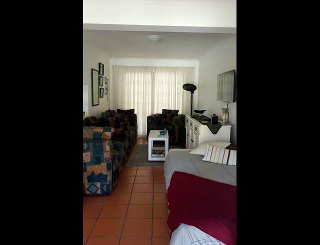 2 BEDROOM TOWNHOUSE FOR SALE IN SHELLY POINT